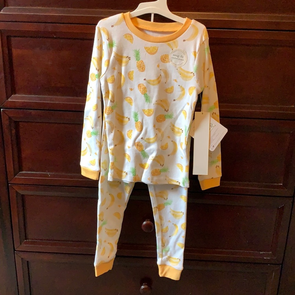 Fun fruit pjs! 🍌🍍🍊
